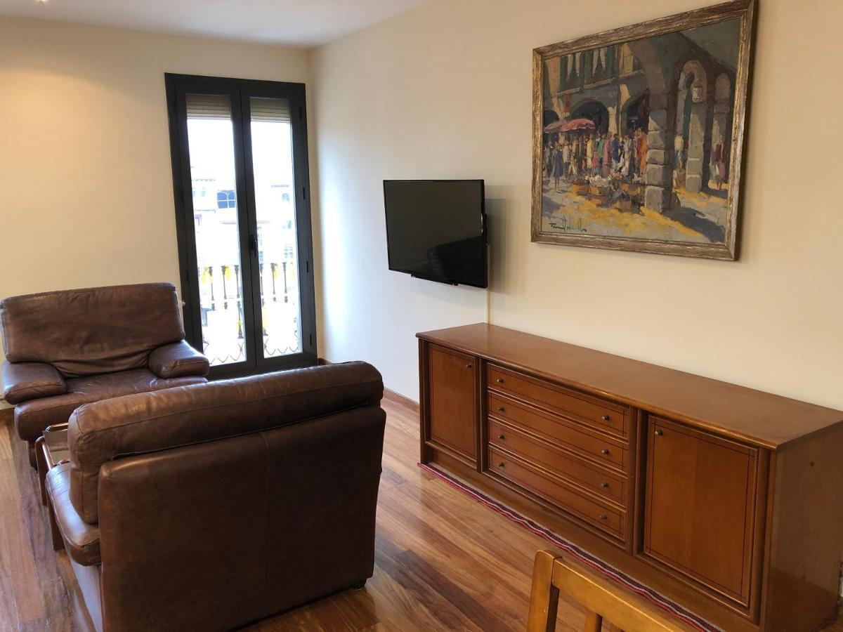 Apartaments Vicus 2 Con Vistas A La Plaza Mayor De ヴィク エクステリア 写真