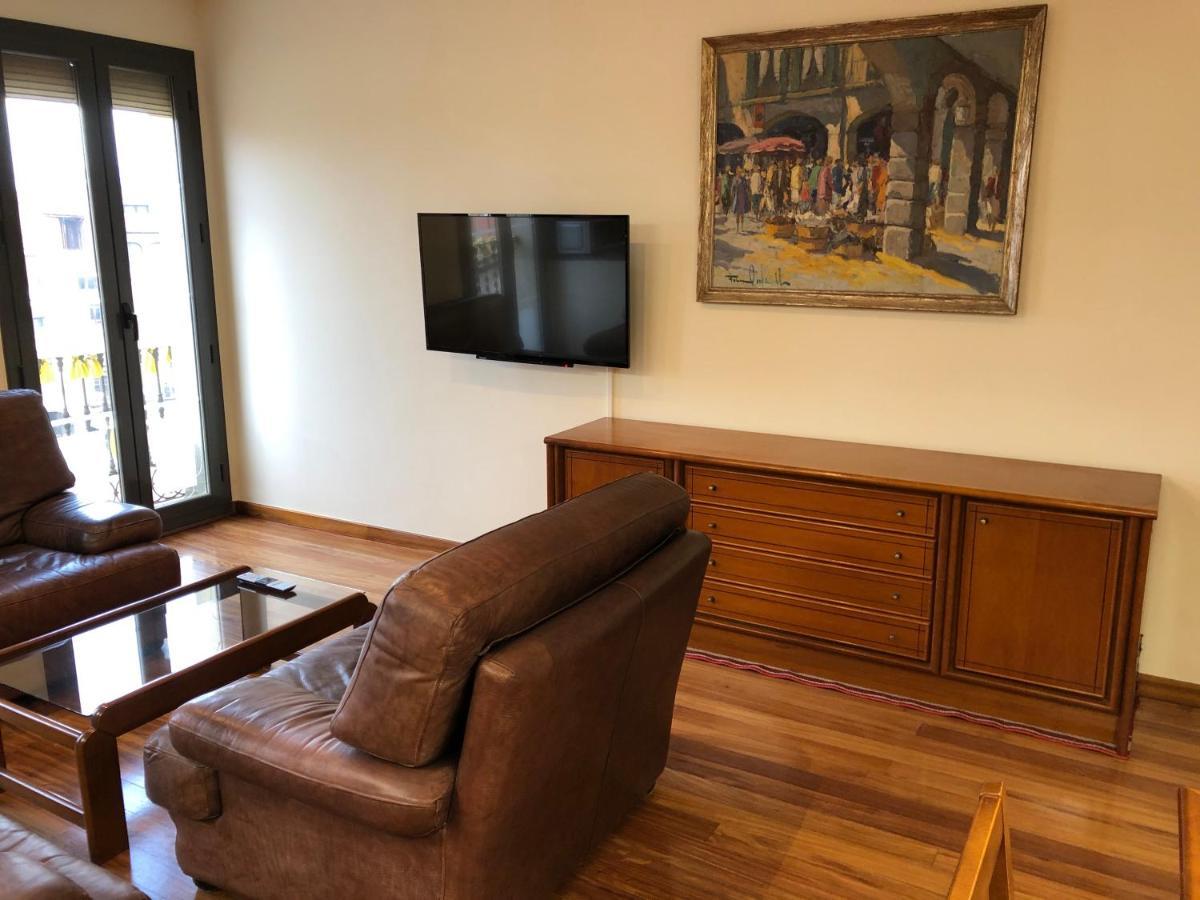 Apartaments Vicus 2 Con Vistas A La Plaza Mayor De ヴィク エクステリア 写真